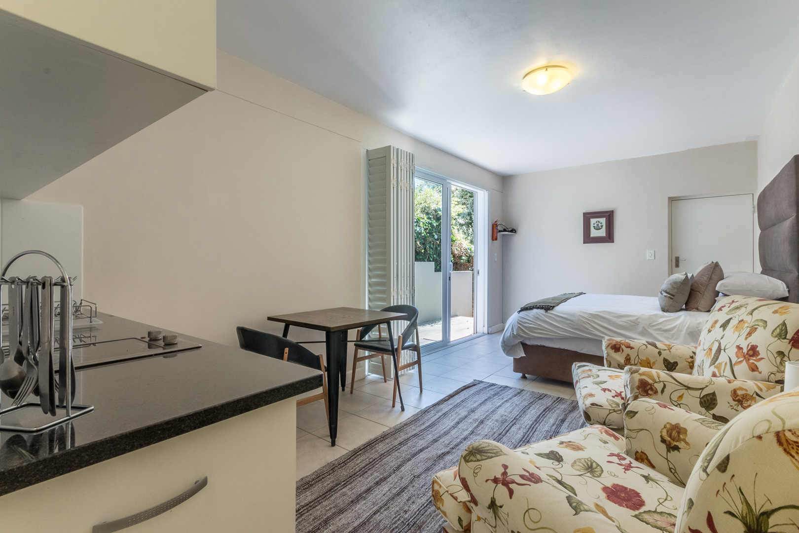 Penguin Apartment Main View